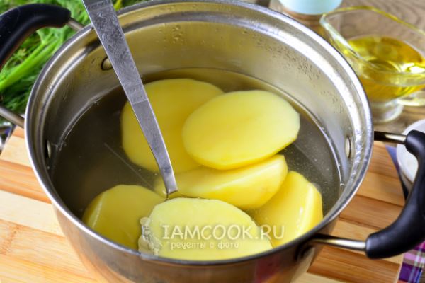 Картофельные лодочки с фаршем в духовке
